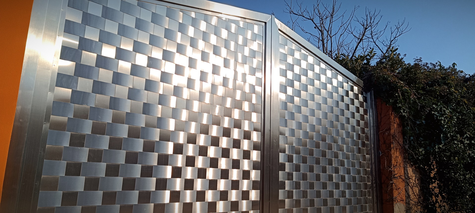 Rozsdamentes kapubeálló, időjárásálló kivitel - Lukács Vas