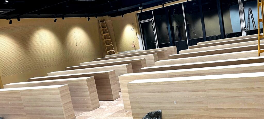 PTE Orvostani tanszék bemutatóterem referencia, Lukács Vas